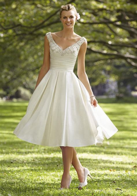 Wedding Dress Elegant Lace Tea Length Dresses Satin V Neckline Short A