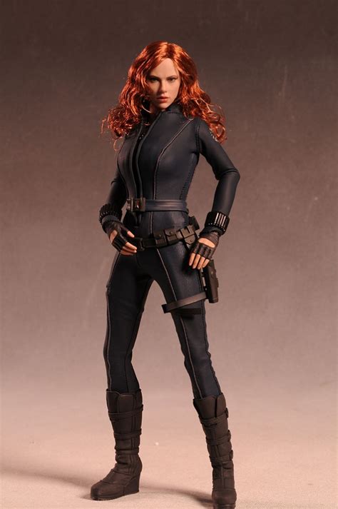 It's this scene that's in the black widow trailer we saw, so it could well be used at the start of the movie, leading to romanoff going on the run and finding herself in budapest as we saw in the trailer. Viuva Negra Iron Man 2 Hot Toys Black Widow - R$ 2.300,00 ...