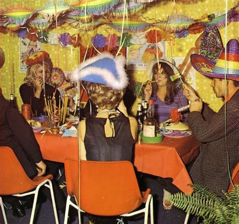 Cool Pics That Show How People Enjoyed Parties In The S Vintage Everyday