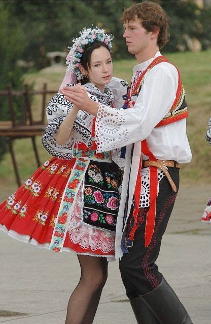 Folk Clothing Page 2 Of 48 Folk Clothing Traditional Outfits