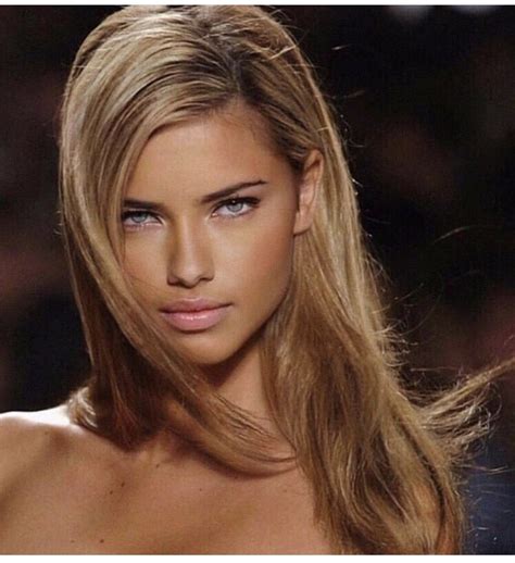 Pin By Paige Davis On Good Looking People Adriana Lima Hair Honey