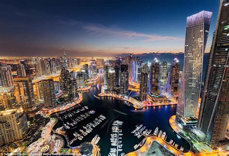 Burj Khalifa Shown In Stunning Photos Of Dubai Above The Clouds Daily