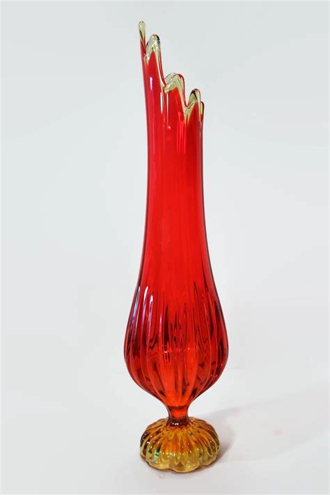 Large Mid Century Amberina Swung Art Glass 19 Vase