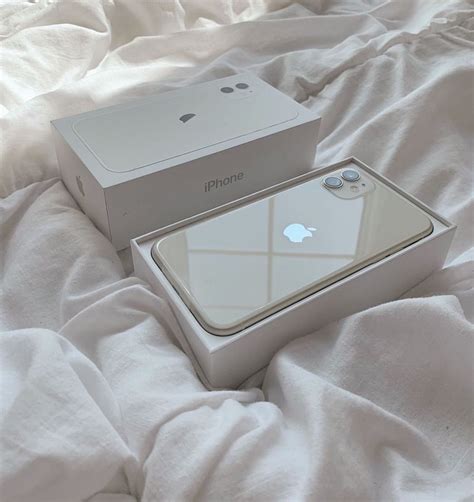 Image about iphone in ʚ ɞ aesthetic by 𝖌𝖑𝖔𝖜𝖊𝖓𝖟 Iphone Apple phone case Apple phone