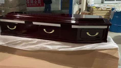 Td E27 Customized Solid Paulownia European Wooden Coffin With Handles