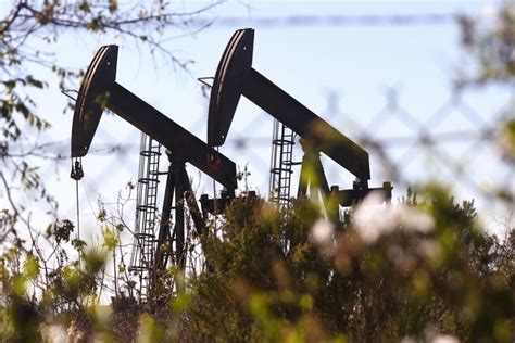 Oil Prices Could Reach 100 This Year Its Bad For Oil Producers Too