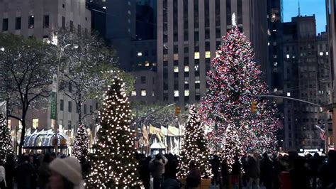 We were in the city for exactly 24 hours, ending with a lifelong dream of seeing the macy's thanksgiving day parade in person. Christmas lights and decorations in New York City - YouTube