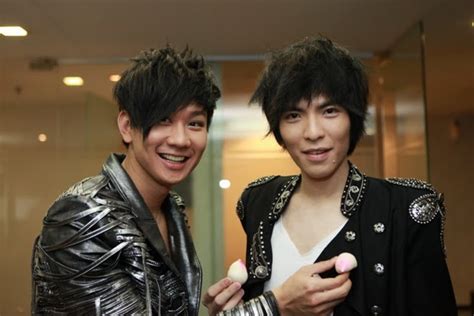 He began teaching himself the drums when he was 15. Jam Hsiao and JJ Lin get intimate ~ HOT NEWS ASIAN