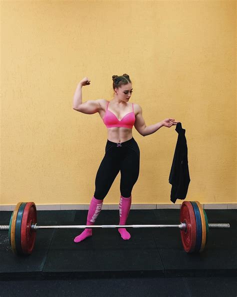 Julia Vins Muscle Barbie Julia Vins Bodybuilder Bodybuilding Com