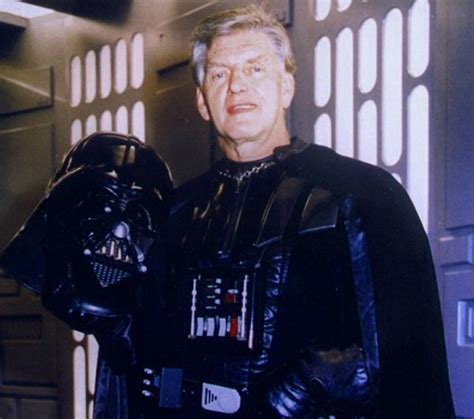 Dave Prowse Ator Que Fez Darth Vader Na Primeira Trilogia Star Wars Morre Aos 85 Anos Monet