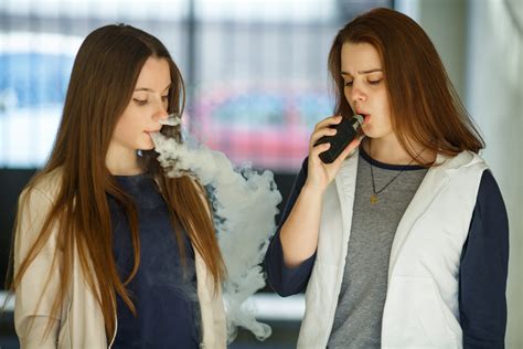 Vaping 101 A Doctors Advice On How Parents And Teachers Can Protect