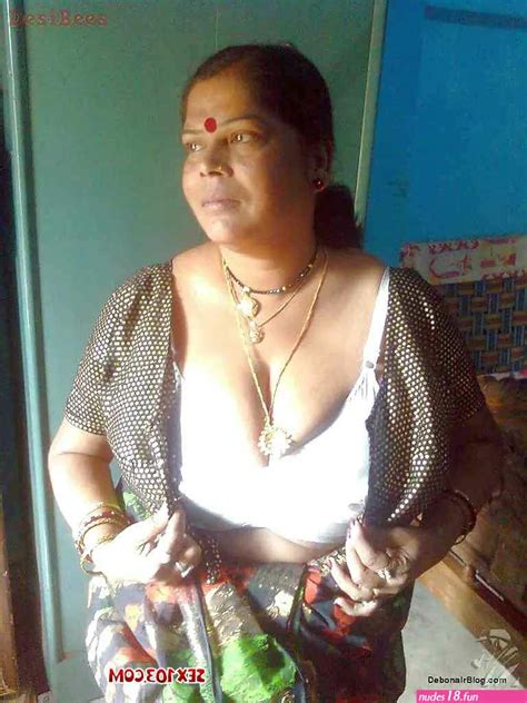 Indian Mallu Aunty Saree Striping Boobs Images Onlyfans Leaks