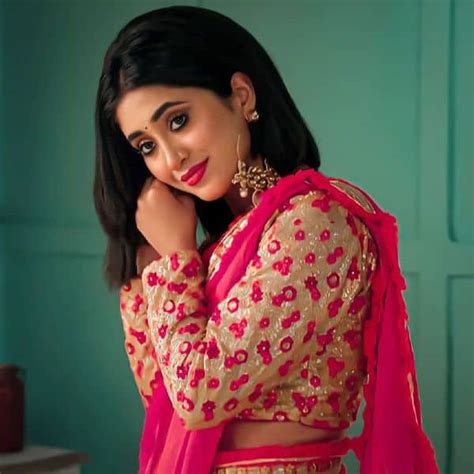 yeh rishta kya kehlata hai shivangi joshi aka sirat s pretty looks and radiant smile will make