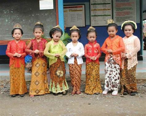 Filosofi Di Balik Makna Dari Pakaian Adat Yogyakarta