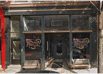 Enjoy an easy walk or train ride to work and designer floor the loop, the lake, abundant parks and the best dining in town are never far from your front door—or your window—when you live at our apartment. 3 Best Tattoo Shops in Elgin, IL - Expert Recommendations