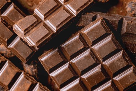 what happens if you eat expired chocolate the truth