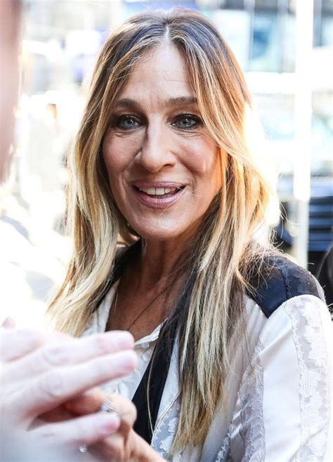 Sarah Jessica Parker Reminds Everyone That Shes Not Carrie Bradshaw As