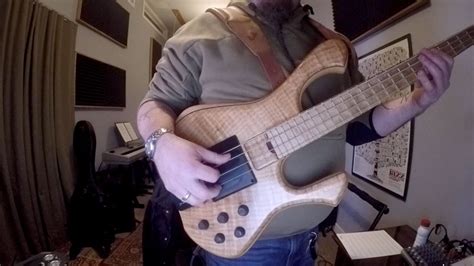 Applying Three Finger Right Hand Bass Technique Youtube
