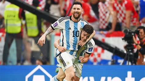 Fifa World Cup 2022 Lionel Messi Image With Julian Alvarez Goes Viral After Argentina Smash