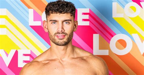 Love Island 2020 Who Is Wallace Wilson The New Glasgow Contestant