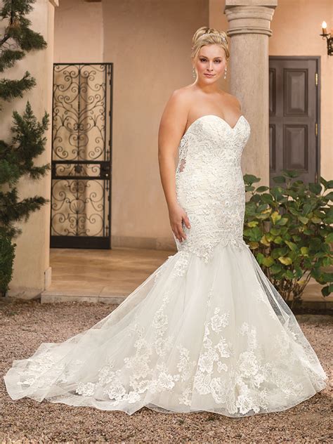 ❤️️ see more trends & collections ⤵ weddingdressesguide.com. Top 5 Plus Size Beach Wedding Dresses by Casablanca Bridal ...