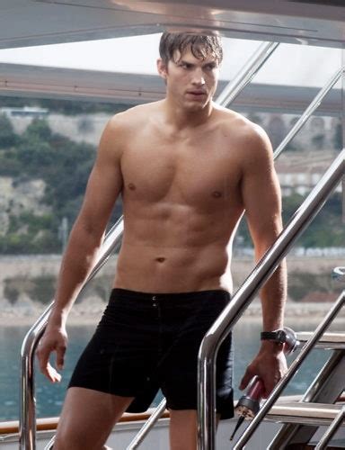Abs Olutely Hot Stomachs Of The Stars Ashton Kutcher Shirtless Ashton Kutcher Shirtless Men