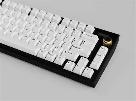 Drop Gmk White On Black Wob Icatengobmx