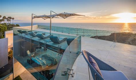 Cliffside Mansion With Panoramic Ocean Views Asks 30m In La Jolla