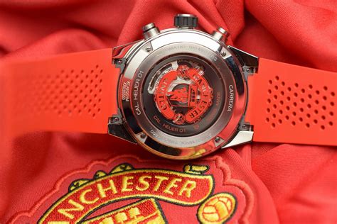 The tag heuer connected modular 45 manchester united special edition adopts the symbolic red color of the english club. Hands-On - TAG Heuer Carrera Heuer 01 Manchester United ...