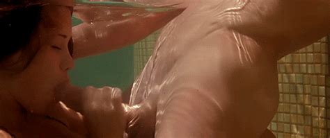 Babe Caprice Blowing Under Water Porn Pic