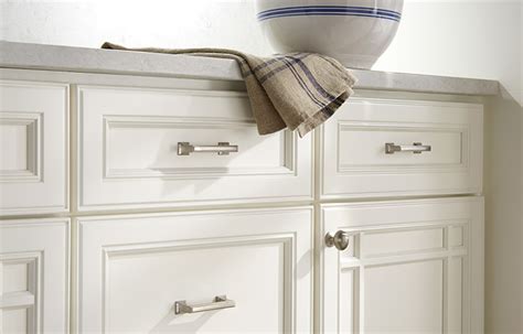 Find kitchen cabinet resurfacing tips and learn the process. How Much Does It Cost To Reface Kitchen Cabinet Doors ...