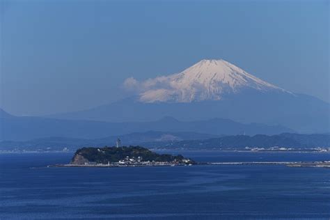 Sightseeing In Japan Mtfuji And Enoshima Stock Photo Download Image