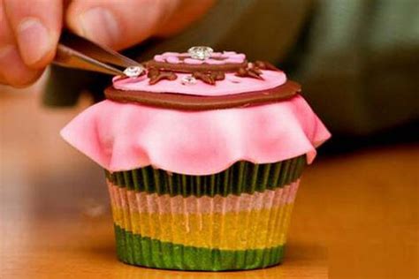 10 Most Expensive Cupcakes Ever Slideshow
