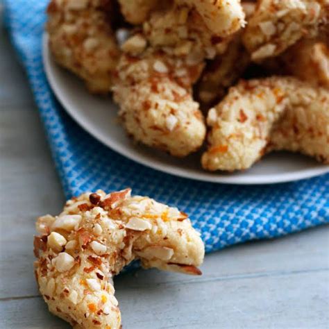 Easy chinese cookies and other holiday dishes. Croatian Almond Crescent Cookies | Recipe in 2020 | Crescent cookies, Almond meal cookies ...