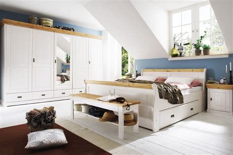 Sie strahlen wärme und behaglichkeit aus und sorgen für ein gesundes und natürliches raumklima und der nachhaltige rohstoff holz holt die natur in ihr schlafzimmer, ist äußerst. Pure Natur - Schlafzimmer-Set Kiefer weiß | Möbel Letz ...