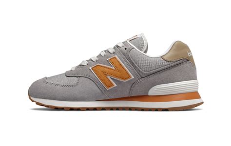 Boston based brand, new balance began life in the 1900s as an arch support company. New Balance 574, Marblehead/Desert Gold tenisi bãrbaþi de ...