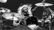 „Foo Fighters“-Schlagzeuger Taylor Hawkins gestorben - B.Z. – Die ...