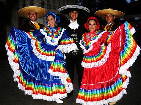 Vestidos Tipicos Mexicanos Latinos En Italia Gabitos