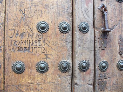 Pin By Radinatz On Doors Old Doors Door Handles Decor