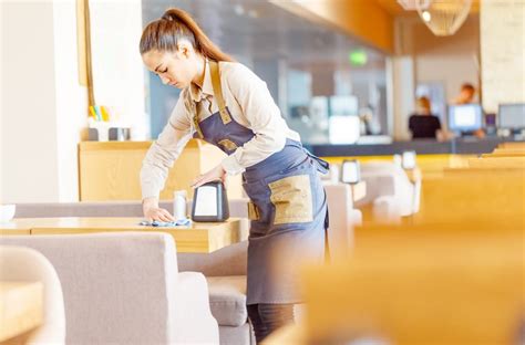 Considerations Before Hiring A Restaurant Cleaning Service Go Green