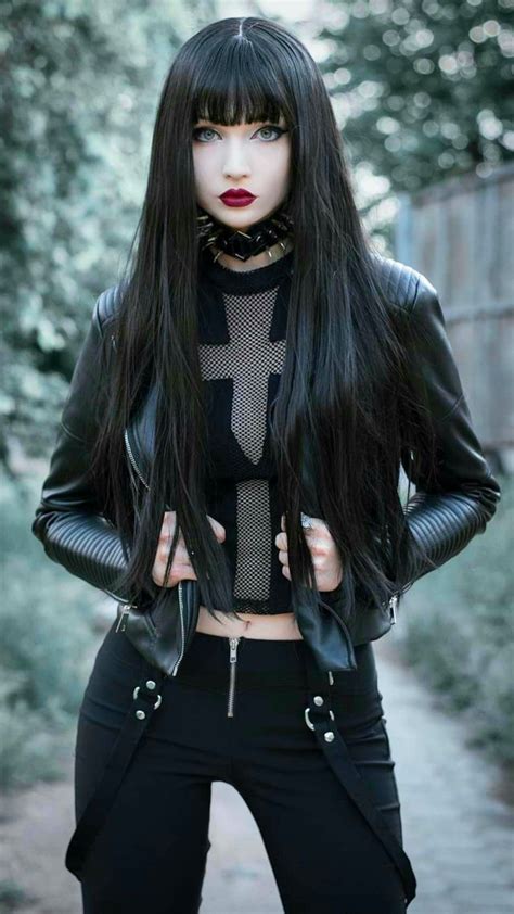 gothic girls dark fashion goth beauty dark beauty chica dark mode outfits gothic fashion