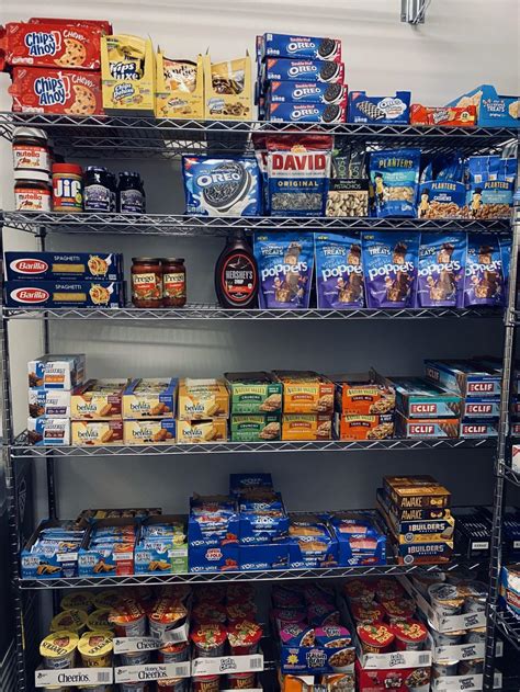 Minnies food pantry 661 18th st plano tx 75074. New DePaul food pantry open to all students - The DePaulia