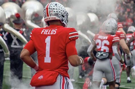 Ohio State Moves To No 1 In The College Football Playoff Poll