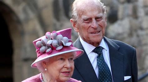 Was passierte mit ihren hochzeitsfotos? Queen Elizabeth II. und Prinz Philip: Astro-Orakel! Wie ...
