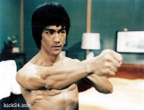 Bruce Lees Jeet Kune Do In Vollendeter Form Auf Video K I C K