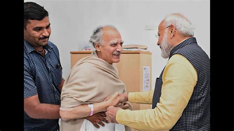 Pm Modi Met Arun Shourie At Pune Hospital Wish Him Healthy Life