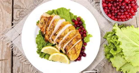 Healthy weight loss recipe: Grilled chicken salad ...