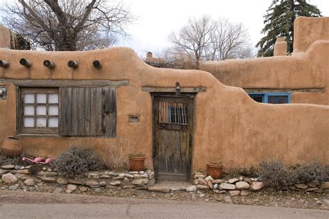 High Desert Mountains It Makes For A Wonderful Home Home Adobe House