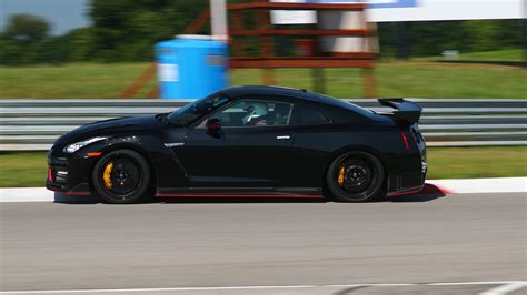 Track Test The 2020 Nissan Gt R Nismo