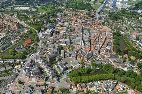 luchtfoto | Goes, Nederland, 15 mei 2014.Stadscentrum van Goes gezien vanaf de Oostwal. Goes is 